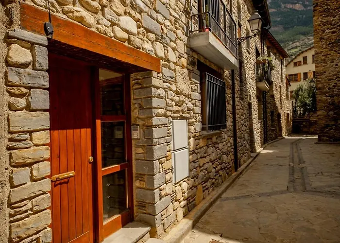 Apartamento Inmocyma Antigua Casa Chuanina, Bajo-benasque *